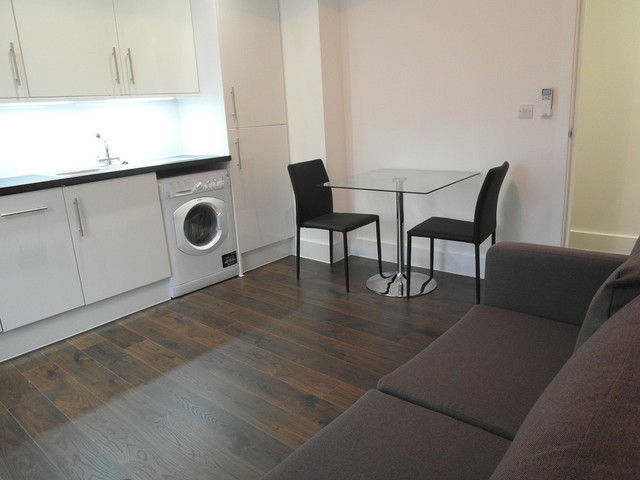  Image of 1 Bedroom Apartment to rent at Bethnal Green London Bethnal Green, E2 0EA