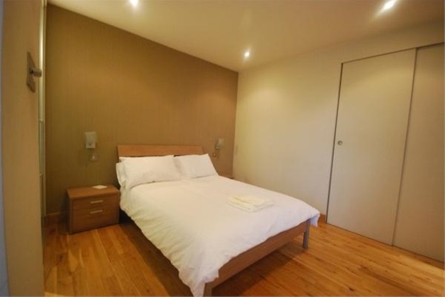  Image of 1 Bedroom Flat to rent at ST JAMES, SW1Y 6BL