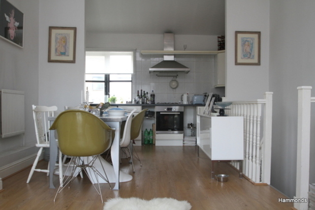  Image of 2 Bedroom Flat to rent at Alphabet Square  London, E3 3RT