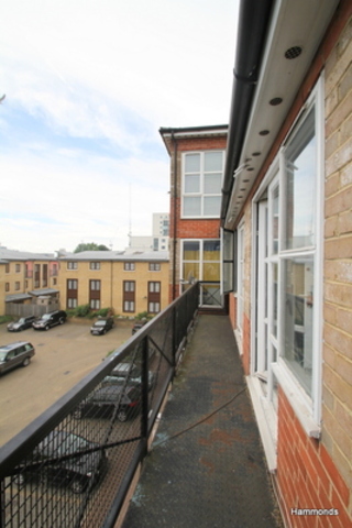  Image of 2 Bedroom Flat to rent at Alphabet Square  London, E3 3RT