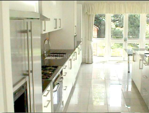  Image of 4 Bedroom Detached to rent at Johns Avenue Hendon London, NW4 4EN