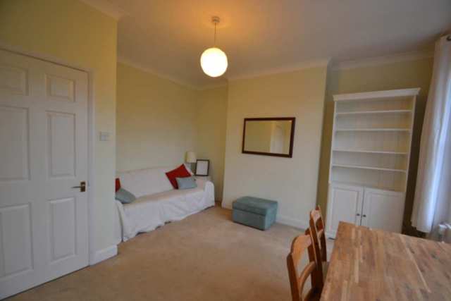  Image of 2 Bedroom Flat to rent at Argyle Road  London, W13 0LW