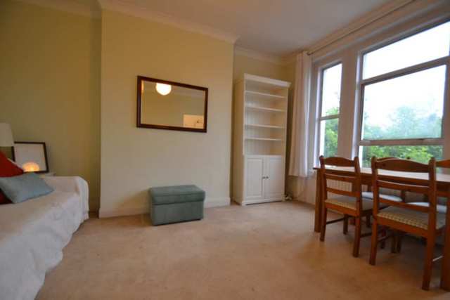 Image of 2 Bedroom Flat to rent at Argyle Road  London, W13 0LW