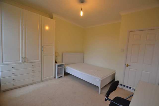  Image of 2 Bedroom Flat to rent at Argyle Road  London, W13 0LW