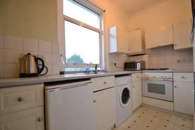  Image of 2 Bedroom Flat to rent at Argyle Road  London, W13 0LW