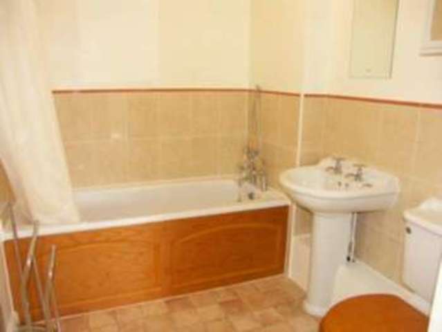  Image of 2 Bedroom Apartment to rent at Virage 134 London Road Aylesbury, HP22 5FW