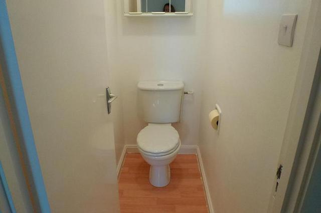  Image of 2 Bedroom Flat to rent at York Avenue  Hove, BN3 1PT