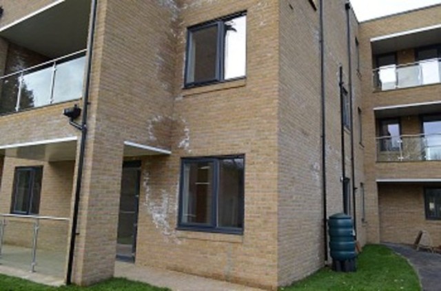  Image of 2 Bedroom Flat to rent at Bowes Road  Arnos Grove, N11 1BA