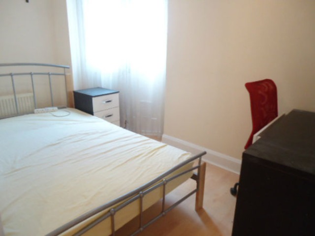  Image of 2 Bedroom Flat to rent at Britannia Street  King