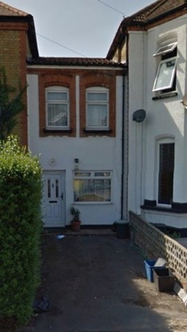  Image of 2 Bedroom Terraced to rent at BroomHill Road Goodmayes Ilford, IG3 9SJ