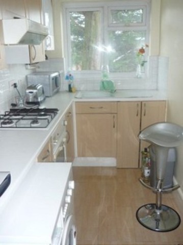  Image of 1 Bedroom Flat to rent at Bycullah Road  Enfield, EN2 8EU