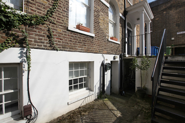  Image of 2 Bedroom Apartment for sale at Camberwell Grove  Camberwell, SE5 8JA
