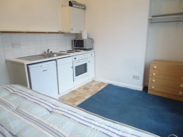  Image of Studio to rent at Camden Road  Holloway Road, N7 0SH