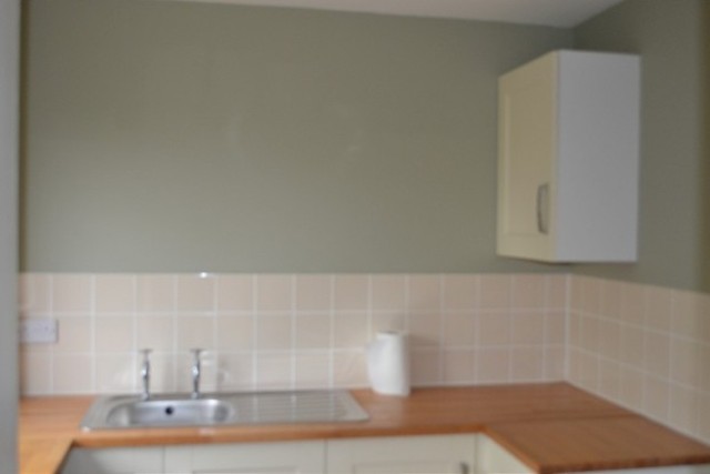  Image of 2 Bedroom Flat to rent at Capstan Close  Romford, RM6 4PY