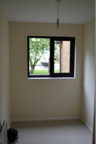  Image of 2 Bedroom Flat to rent at Capstan Close  Romford, RM6 4PY
