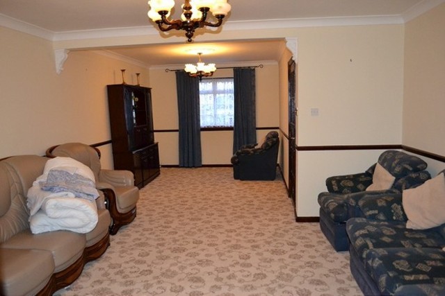  Image of 4 Bedroom End of Terrace to rent at Chadwell Heath Lane  Chadwell Heath, RM6 4NP