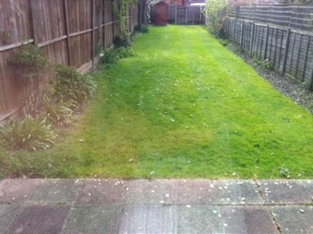  Image of 3 Bedroom Semi-Detached to rent at Chase Way  Southgate, N14 5DY