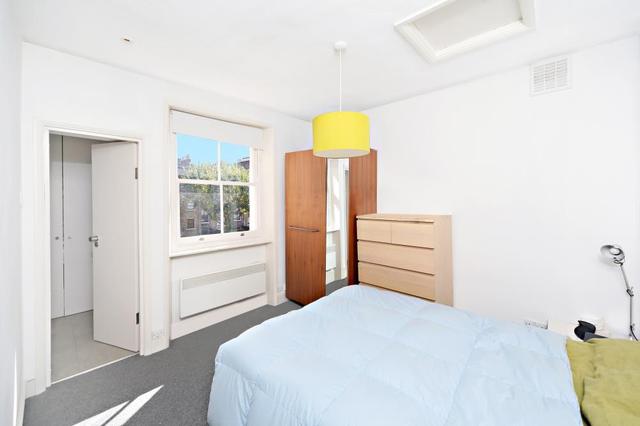  Image of 1 Bedroom Flat to rent at Chepstow Road  London, W2 5BE