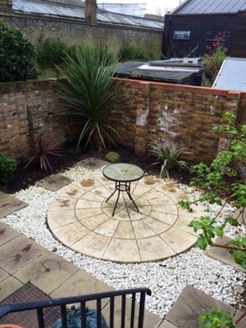  Image of 4 Bedroom Terraced to rent at CLAPTON SQUARE  CLAPTON, E5 8HP