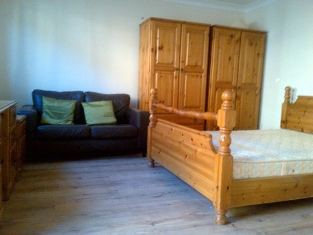  Image of Studio to rent at COBHAM ROAD  SEVEN KINGS, IG3 9JP