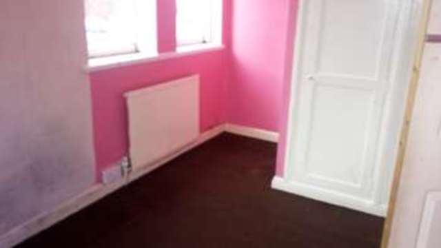  Image of 3 Bedroom Terraced to rent at Birmingham, B44 0HF
