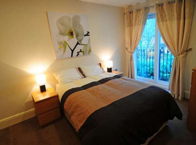  Image of 2 Bedroom Apartment to rent at Highfield House Town Mead West Green Crawley, RH11 7EH