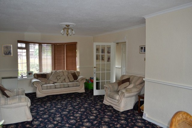  Image of 3 Bedroom End of Terrace for sale at Crombie Close  Redbridge, IG4 5HF
