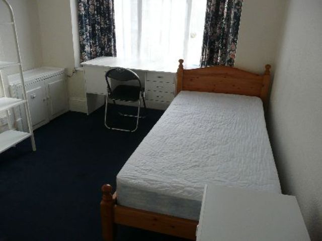  Image of 5 Bedroom House Share to rent at Selly Oak West Midlands Selly Oak, B29 7AU