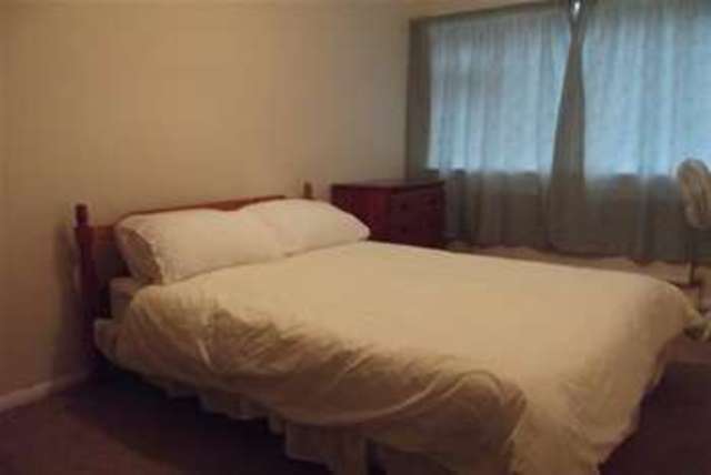  Image of 3 Bedroom Detached to rent at Dover, CT15 5EW