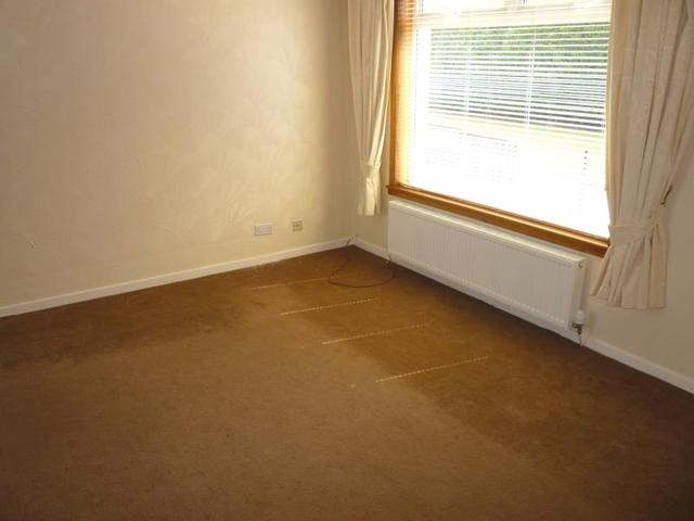  Image of 2 Bedroom Flat to rent at Cowdenbeath Fife Fife, KY4 8BP