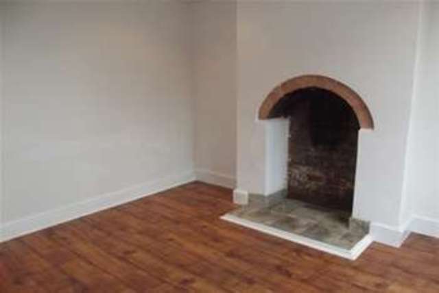  Image of 3 Bedroom Terraced to rent at Redditch, B98 8EZ