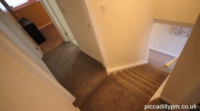  Image of 3 Bedroom Apartment to rent at Empress Street Old Trafford Manchester, M16 9EN