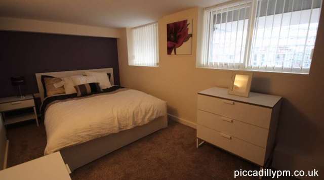  Image of 3 Bedroom Apartment to rent at Empress Street Old Trafford Manchester, M16 9EN
