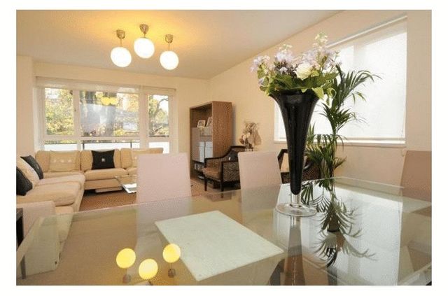  Image of 3 Bedroom Flat for sale at Fairfax Road Array South Hampstead, NW6 4EX