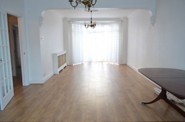  Image of 4 Bedroom Detached to rent at Firs Park Avenue  Winchmore Hill, N21 2PR