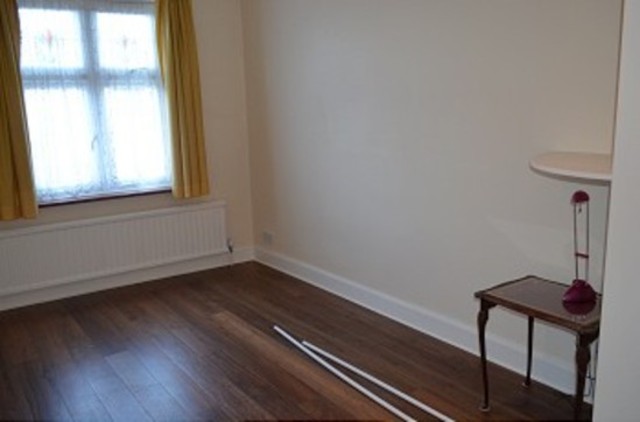  Image of 4 Bedroom Detached to rent at Firs Park Avenue  Winchmore Hill, N21 2PR