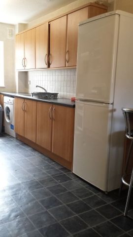  Image of 4 Bedroom House Share to rent at Selly Oak West Midlands Selly Oak, B29 6PH