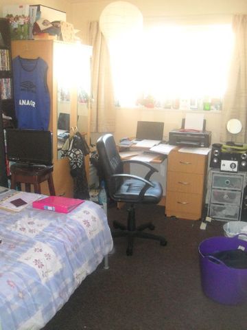  Image of 4 Bedroom House Share to rent at Selly Oak West Midlands Selly Oak, B29 6PH