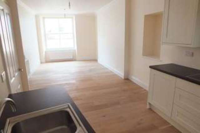  Image of 2 Bedroom Flat for sale at Tenby Pembrokeshire Tenby, SA70 8AA