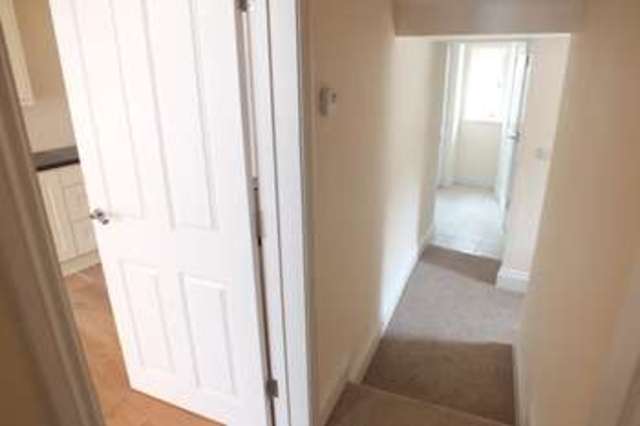  Image of 2 Bedroom Flat for sale at Tenby Pembrokeshire Tenby, SA70 8AA