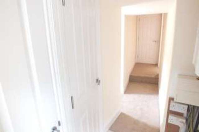  Image of 2 Bedroom Flat for sale at Tenby Pembrokeshire Tenby, SA70 8AA