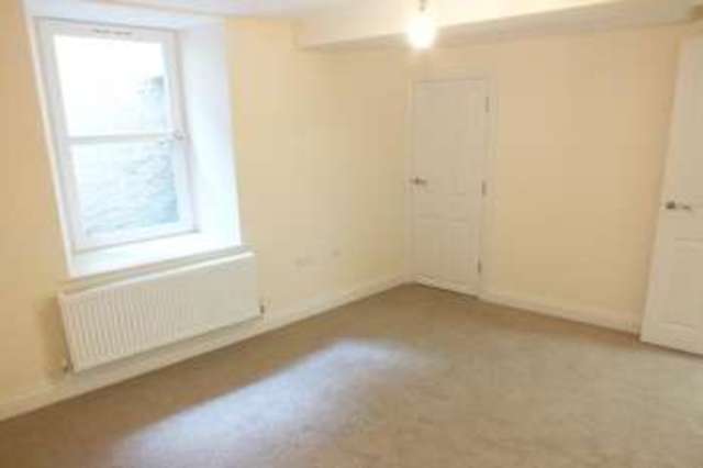  Image of 2 Bedroom Flat for sale at Tenby Pembrokeshire Tenby, SA70 8AA