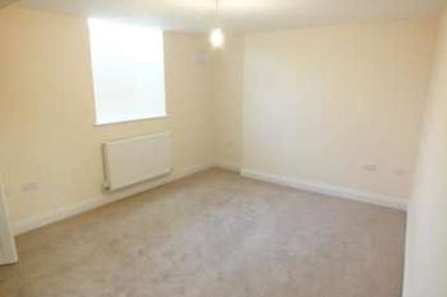  Image of 2 Bedroom Flat for sale at Tenby Pembrokeshire Tenby, SA70 8AA