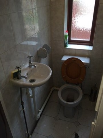  Image of 3 Bedroom Semi-Detached to rent at FOREST AVENUE  CHIGWELL, IG7 5BP