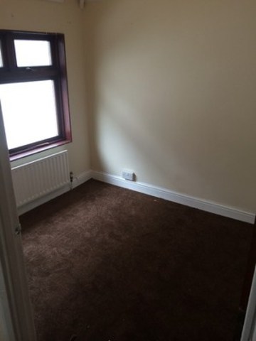  Image of 3 Bedroom Semi-Detached to rent at FOREST AVENUE  CHIGWELL, IG7 5BP