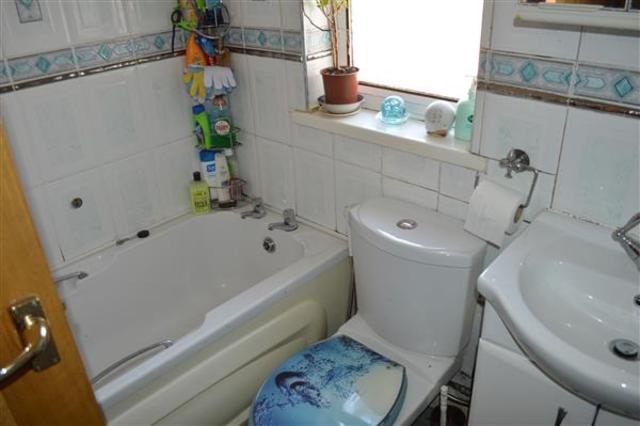  Image of 3 Bedroom Terraced for sale at Yardley, B25 8HP