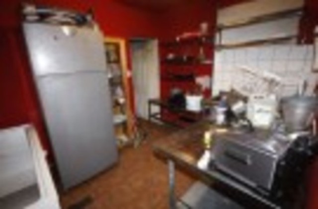  Image of 3 Bedroom Flat to rent at Francis Road  Leyton, E10 6PL