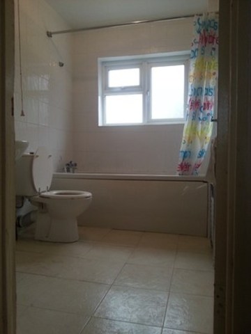  Image of 3 Bedroom End of Terrace to rent at GREATFIELD AVE  EAST HAM, E6 3RU