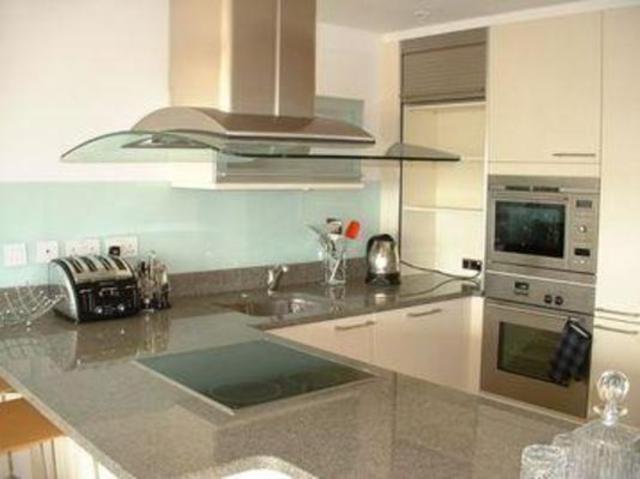  Image of 2 Bedroom Apartment for sale at Hertsmere Road Canary Wharf Mudchute, E14 9UN