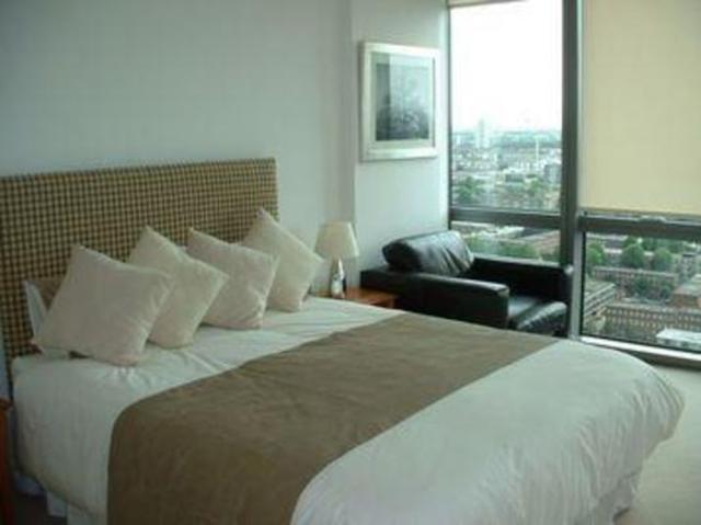  Image of 2 Bedroom Apartment for sale at Hertsmere Road Canary Wharf Mudchute, E14 9UN